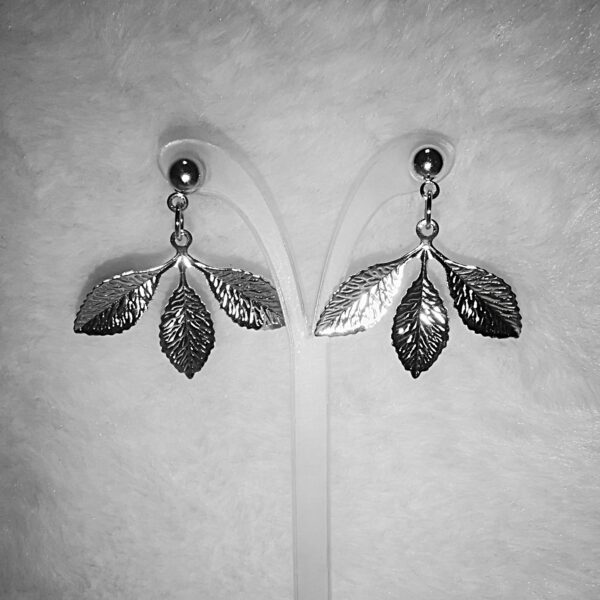 Boucles d'oreilles feuilles 3 brins