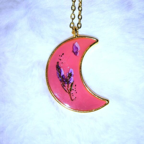 Collier et pendentif lune